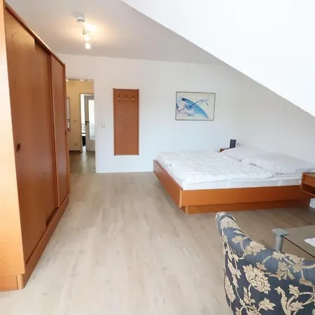 Haus-itjen-gruen-1 Apartment *