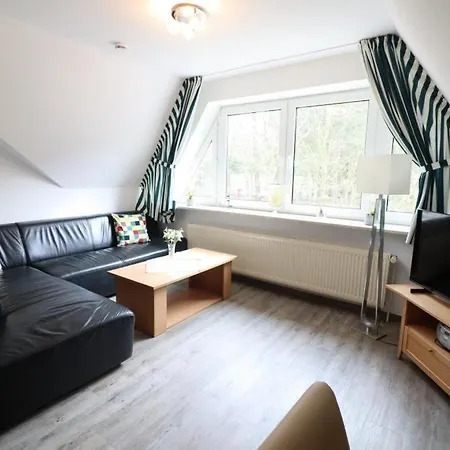 Haus-itjen-gruen-1 Apartment Cuxhaven