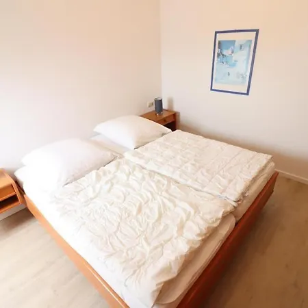 Haus-itjen-gruen-1 Apartment Cuxhaven